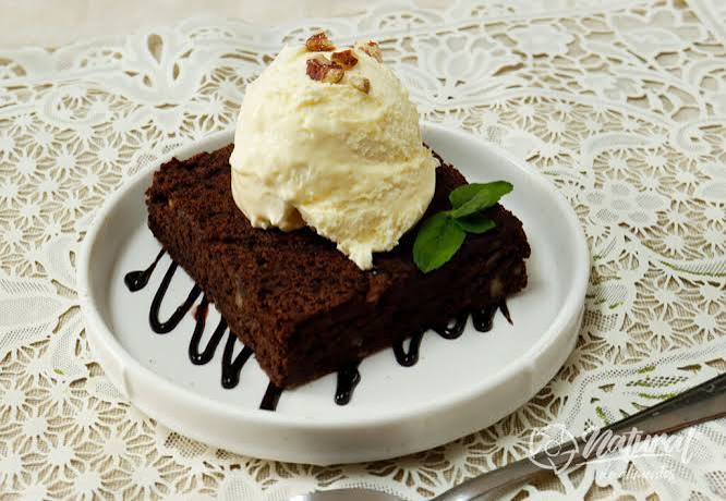 Brownie con Helado de Vainilla (Porción Individual)